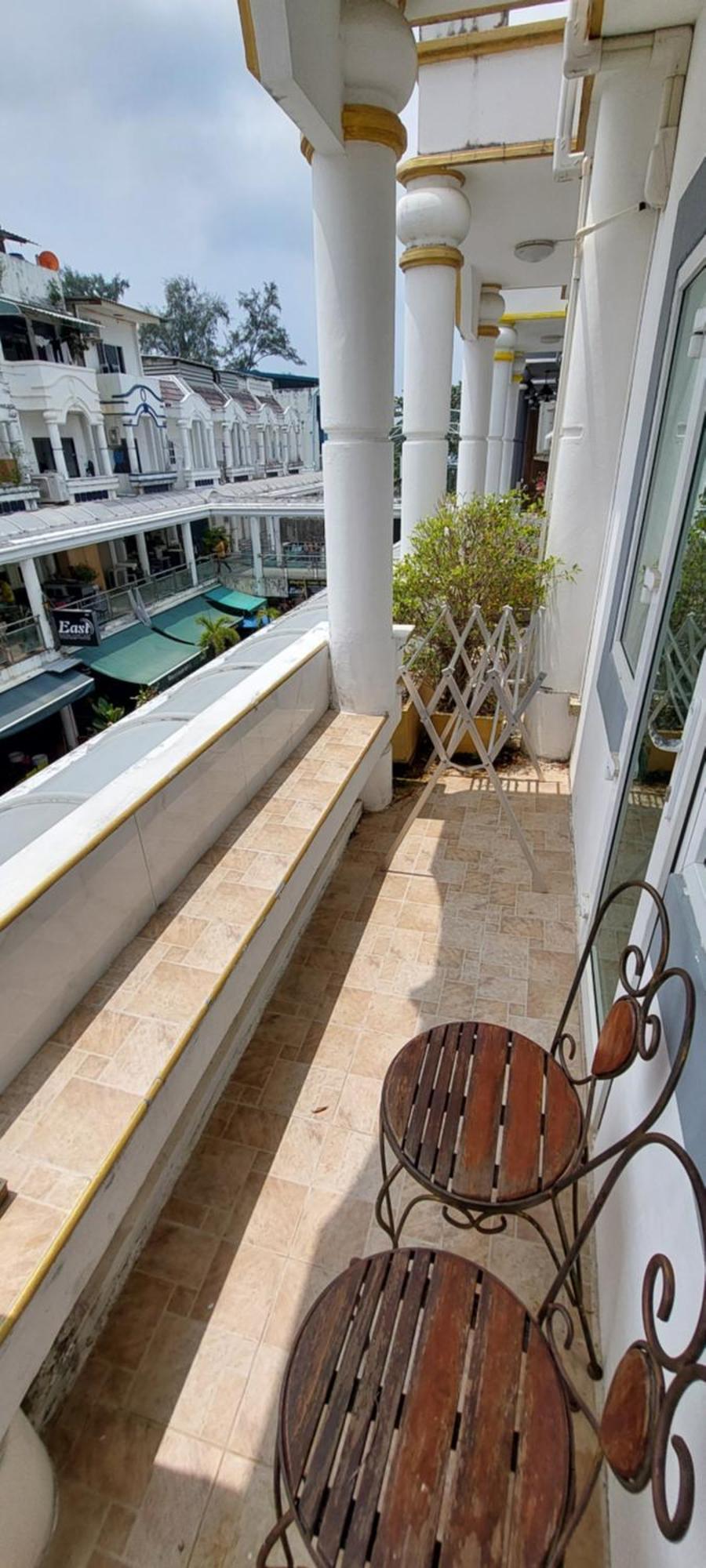 Cafe De Paris Hotel Patong Luaran gambar