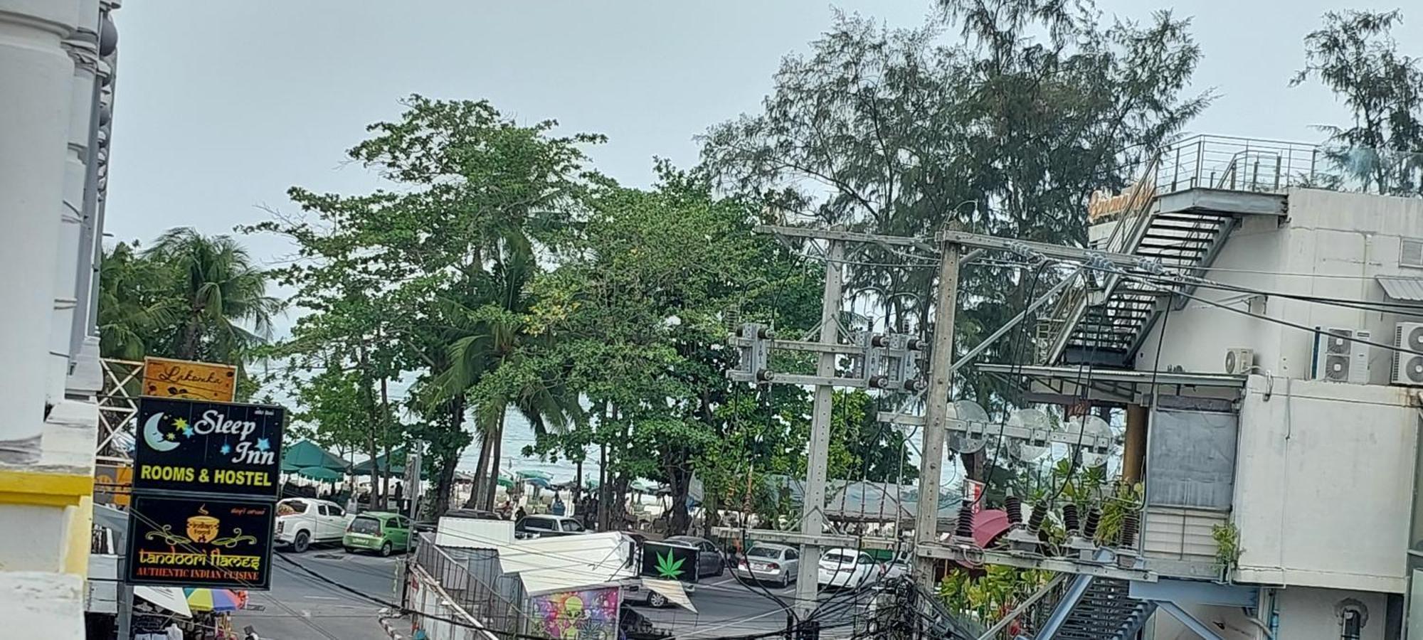 Cafe De Paris Hotel Patong Luaran gambar