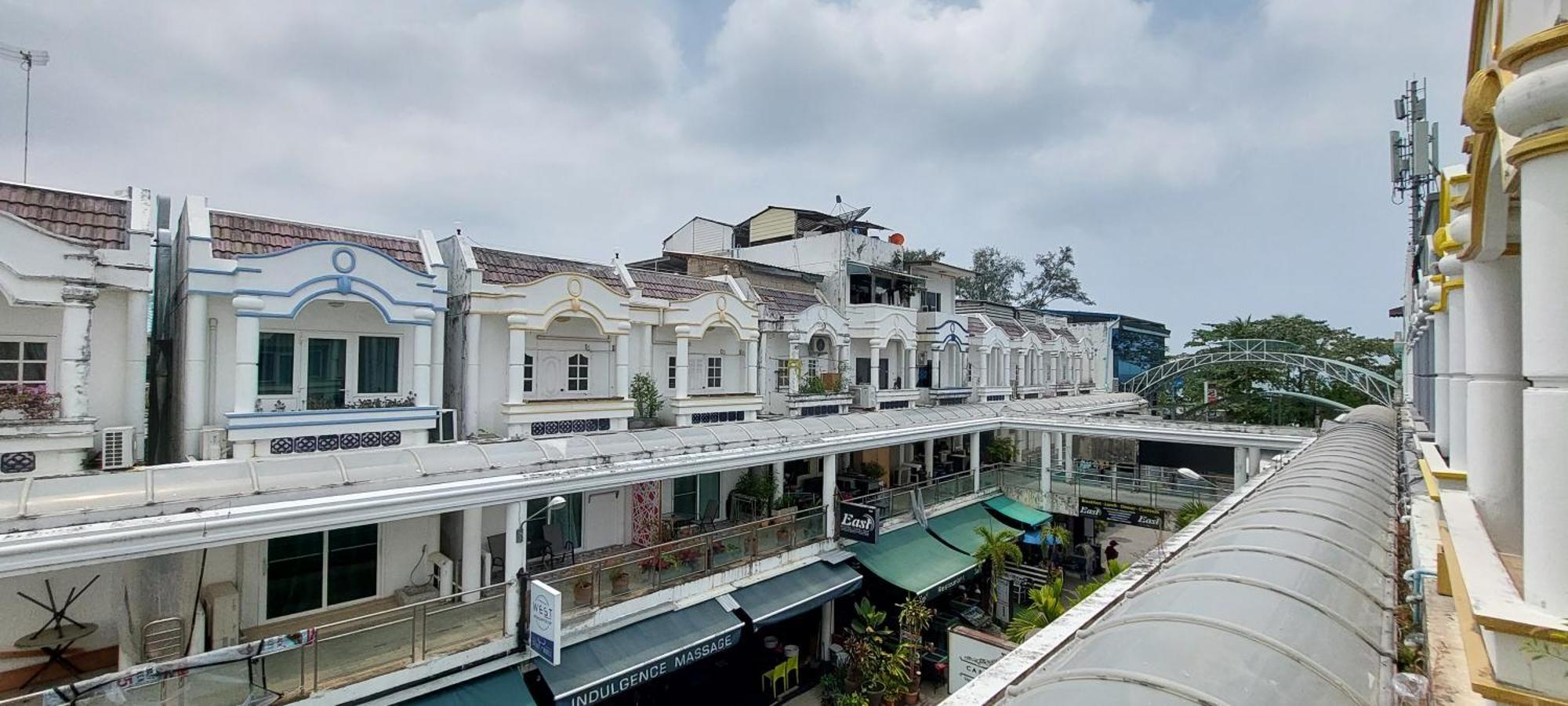 Cafe De Paris Hotel Patong Luaran gambar