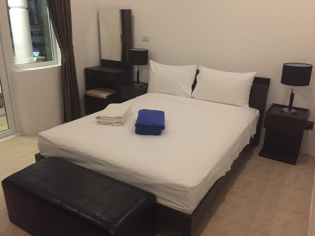 Cafe De Paris Hotel Patong Luaran gambar