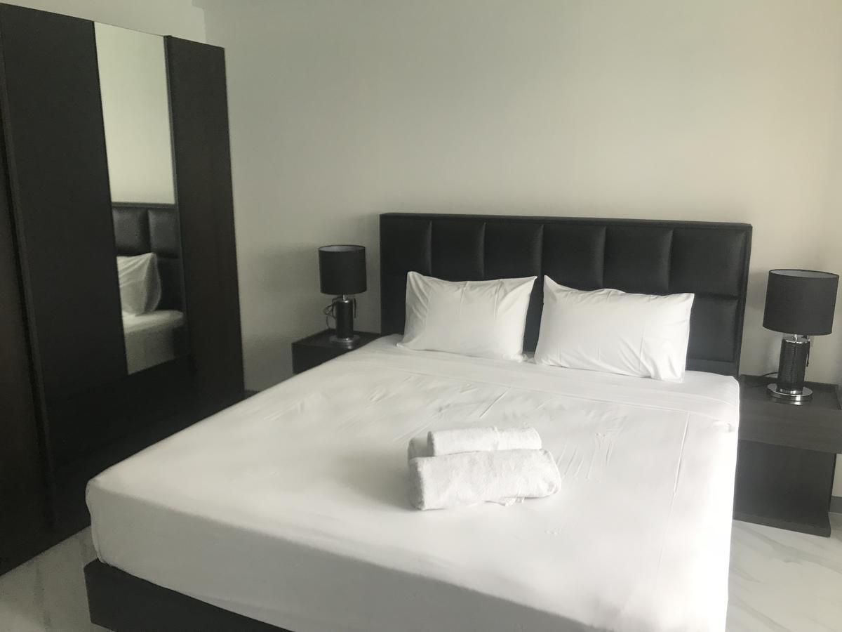 Cafe De Paris Hotel Patong Luaran gambar