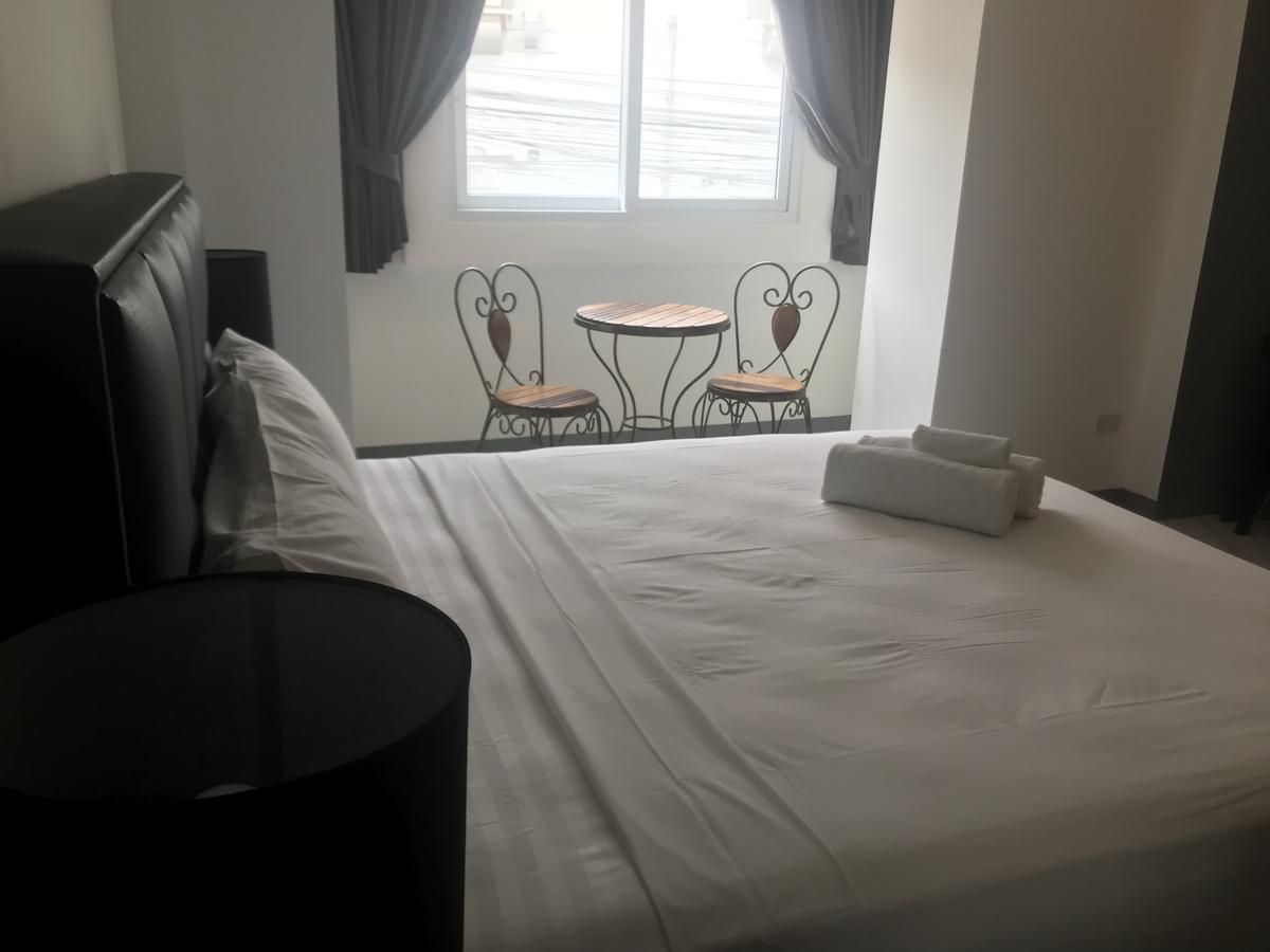 Cafe De Paris Hotel Patong Luaran gambar